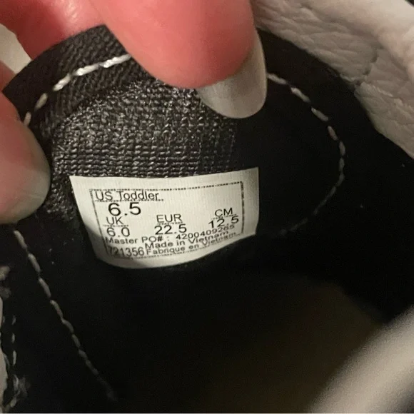 Vans Black Old Skool Velcro Toddler Sneakers 6.5 - Picture 5 of 10